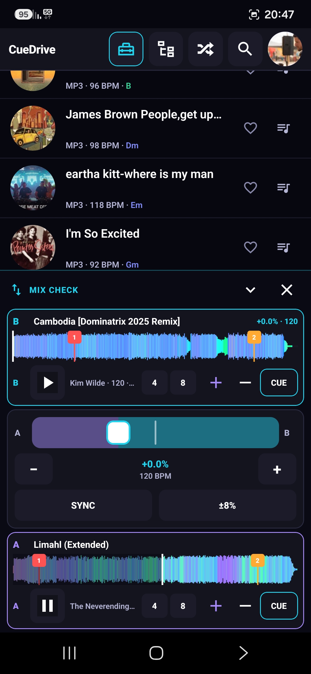 CueDrive Mix check — Deck A and B with crossfader and SYNC